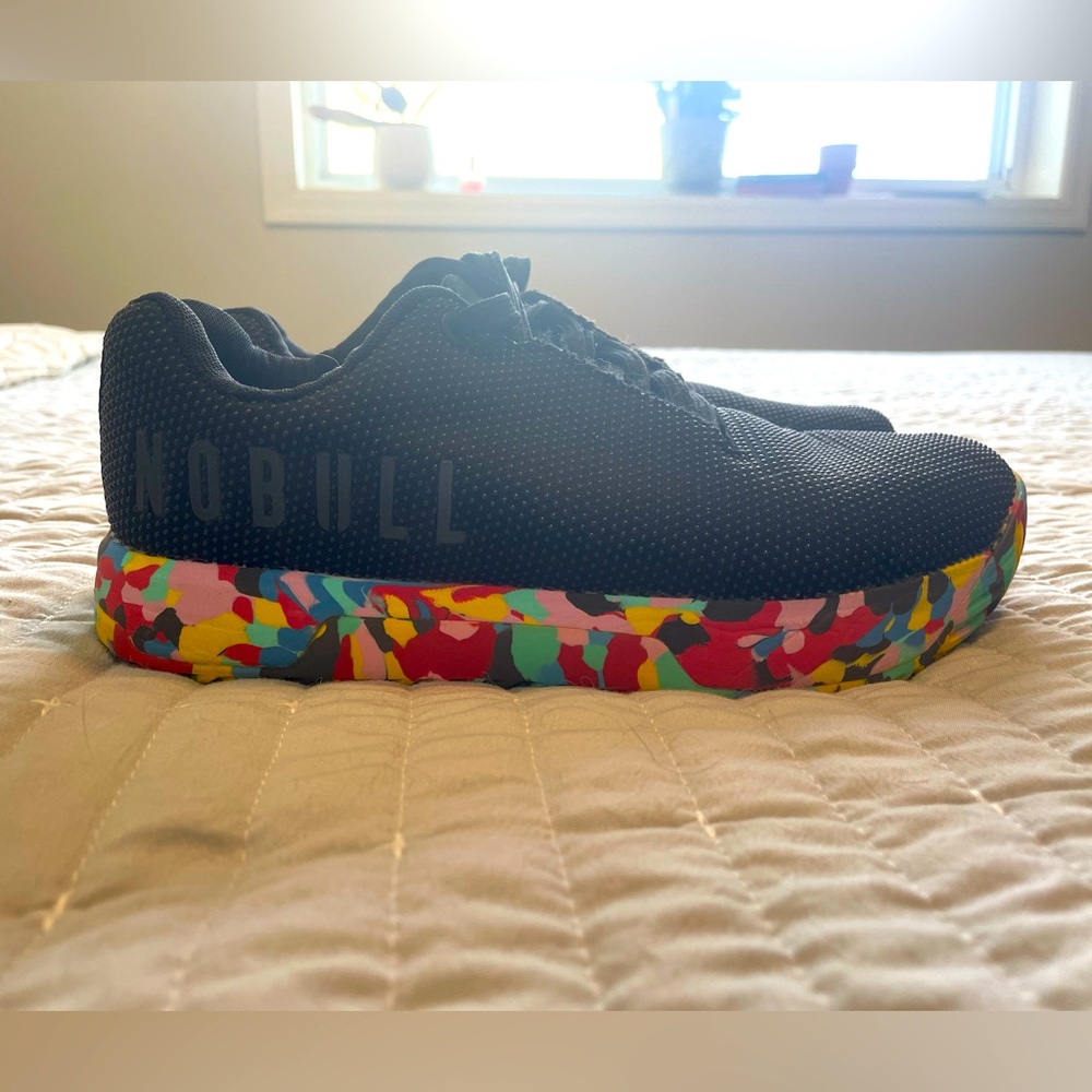 UEC- Womens sz 8.5 No Bull Shoes